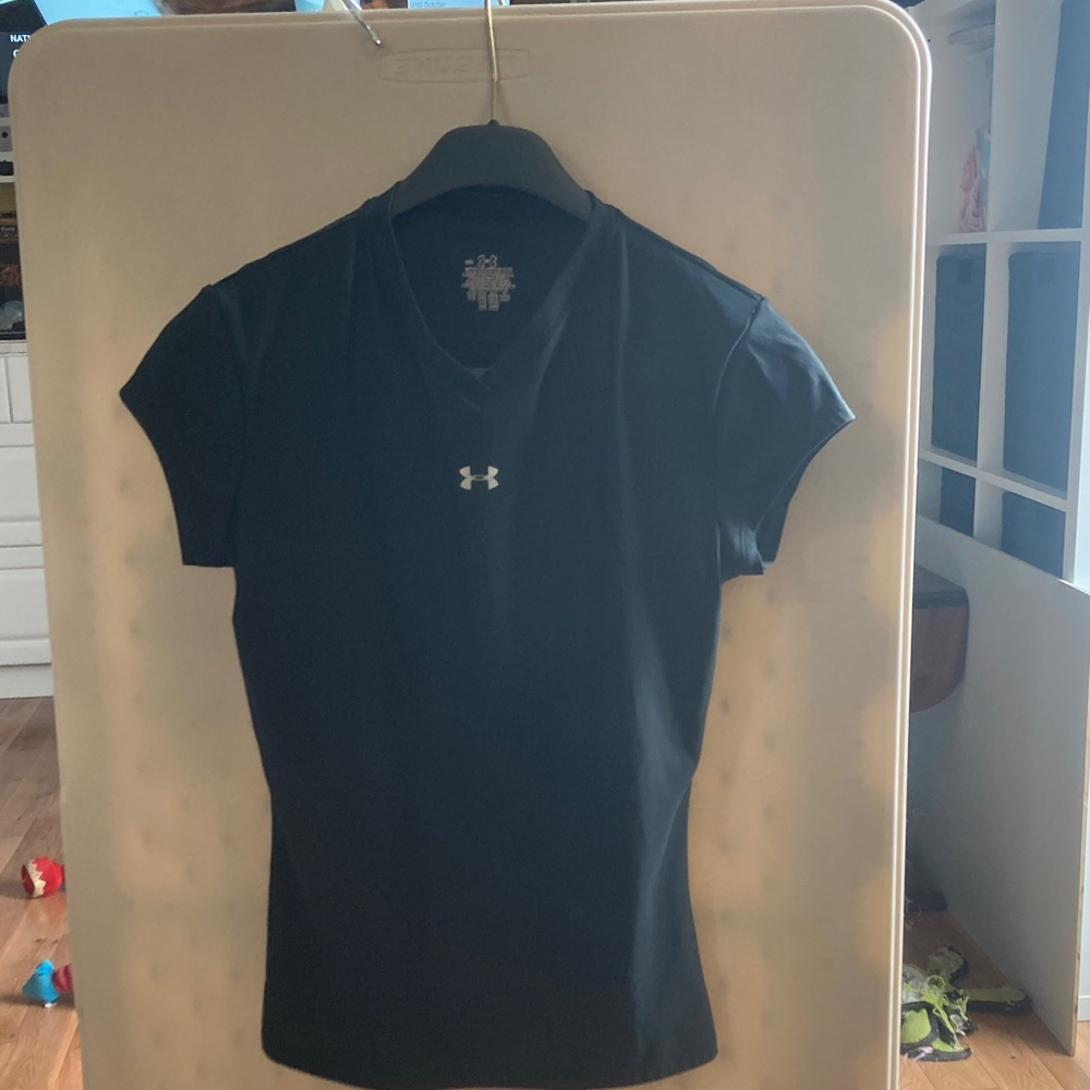 Under Armour Black Short-Sleeve V-Neck Performance Tee